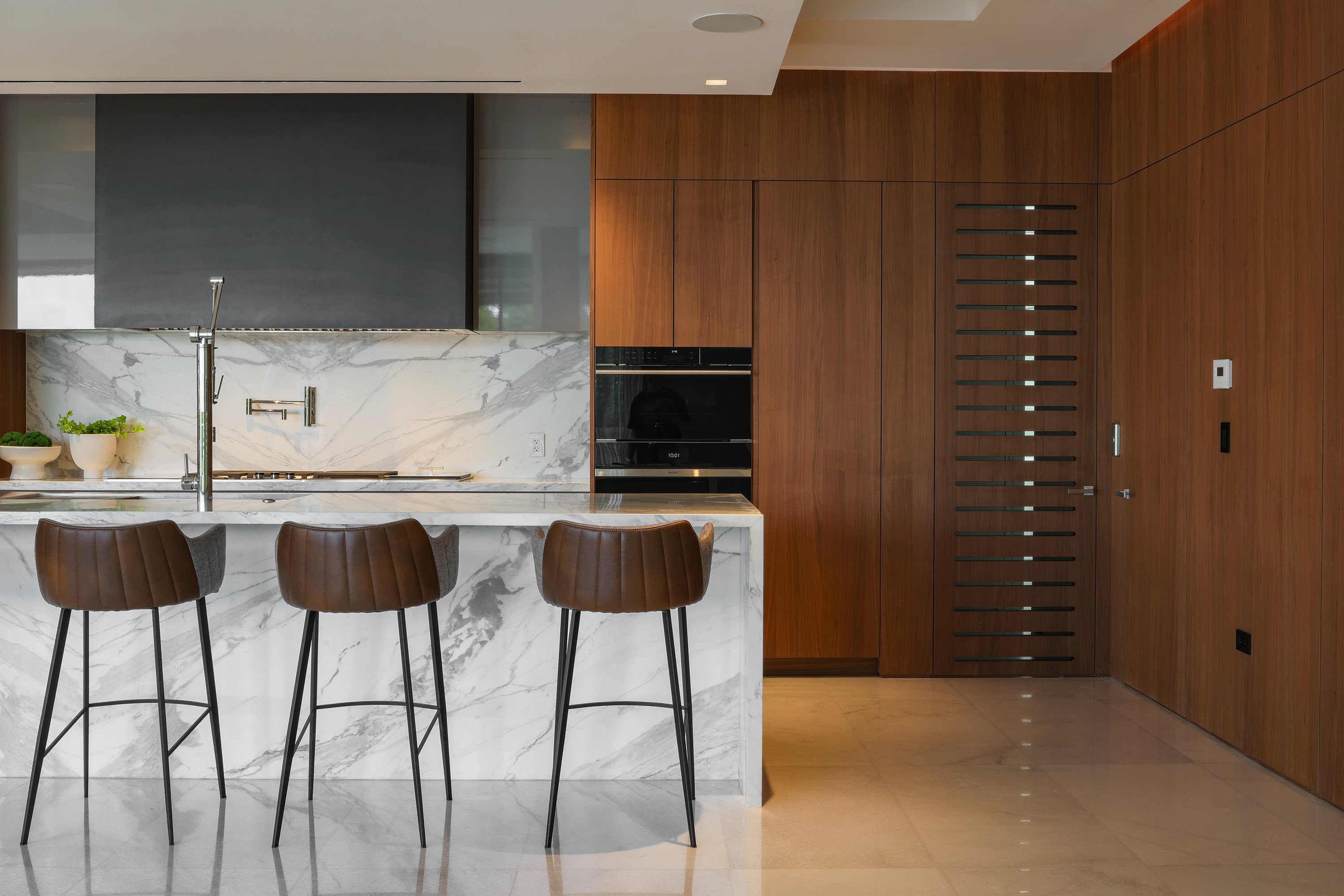Minimalist Modern Kitchen Remodel by Italkraft project photo