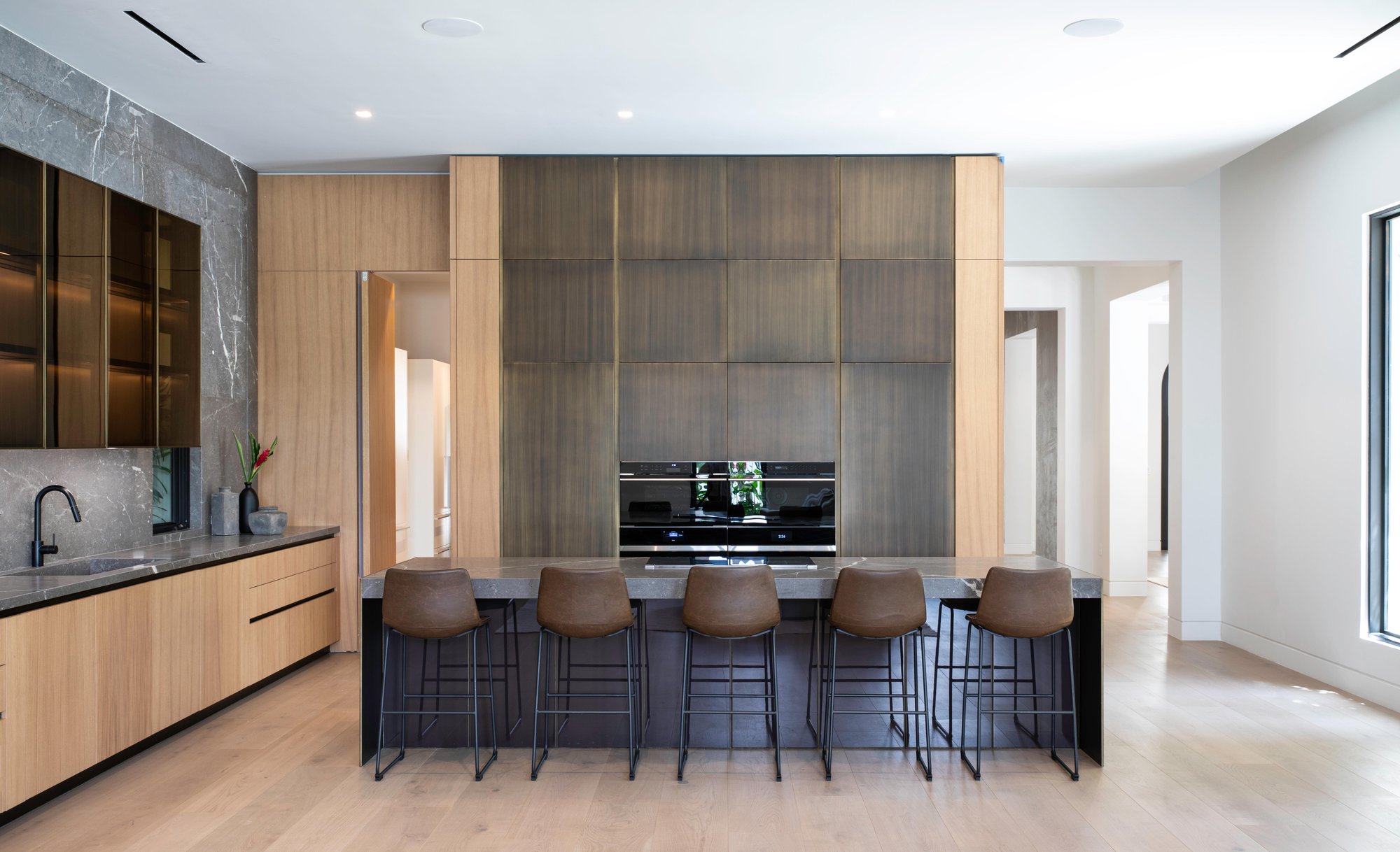 2318 north bay road 2