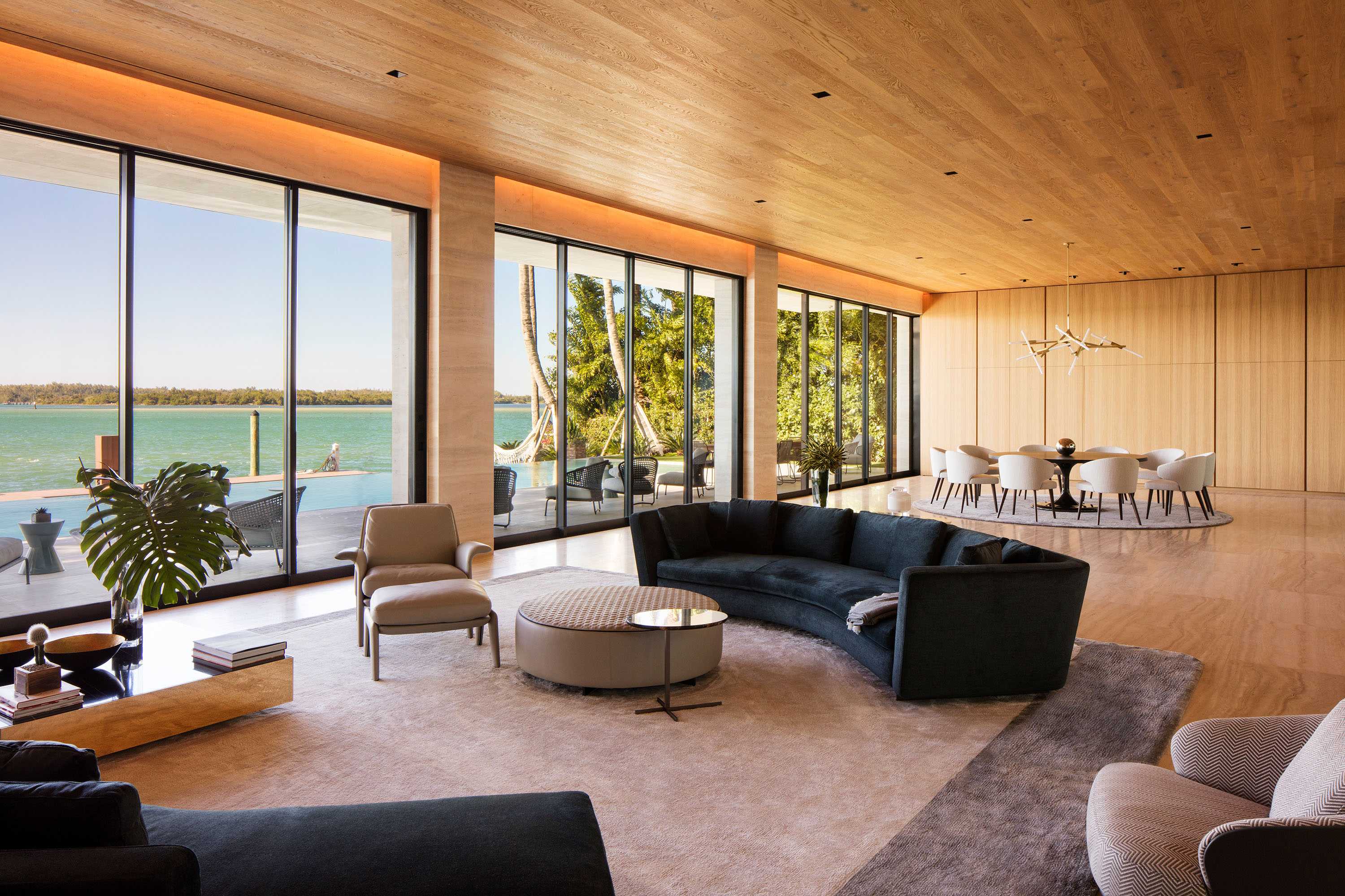 DBOX_BALHARBOUR14-ezgif.com-optijpeg