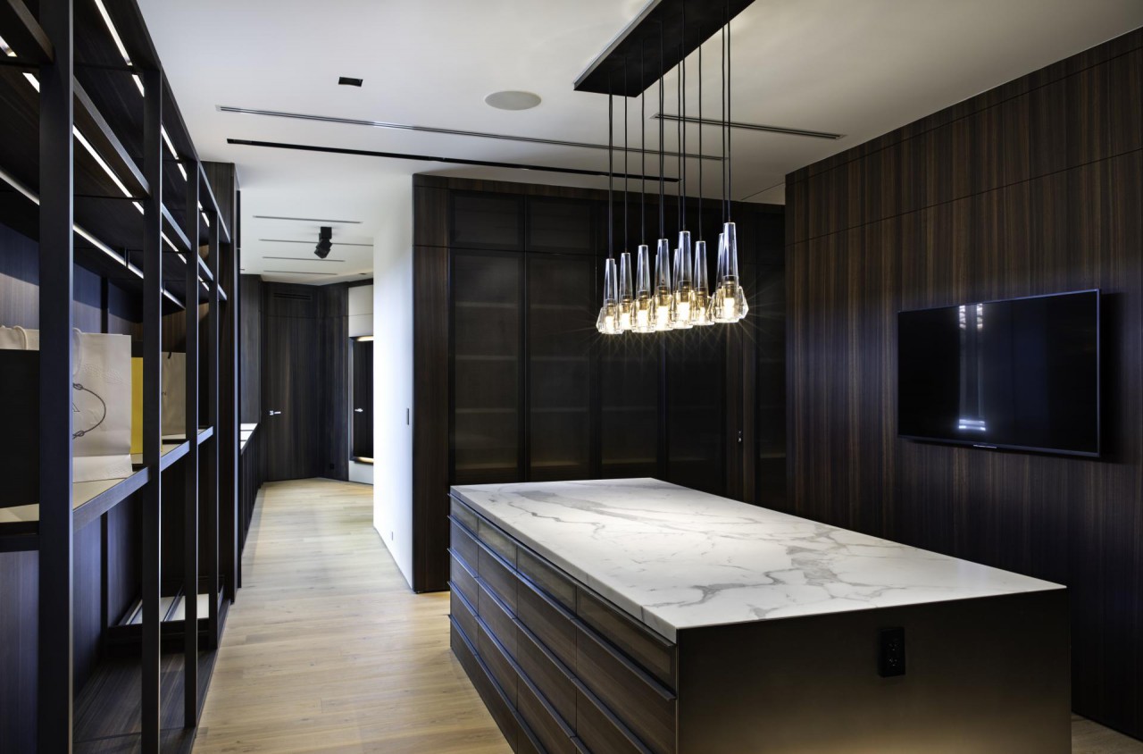 Q&A with a high-end Italian kitchen, bath and closets company
